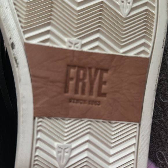 New never worn fit a little too big they are a women’s size 9. - Picture 11 of 11